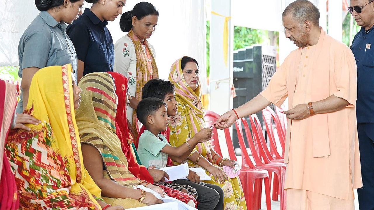 A call about an email threatening to blow up St Thomas School in Dwarka was received at 5.26 am by the fire control, while Vasant Valley School in Vasant Kunj received the threat at 6.30 am. Mother International in Hauz Khas was also issued the same threat at 8.12 am while Richmond Global School in Paschim Vihar at 8.11 am, the fire services officer said